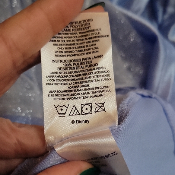 Frozen II Elsa Princess Dress with Sheer Sleeves Nightgown 6x - Picture 9 of 10